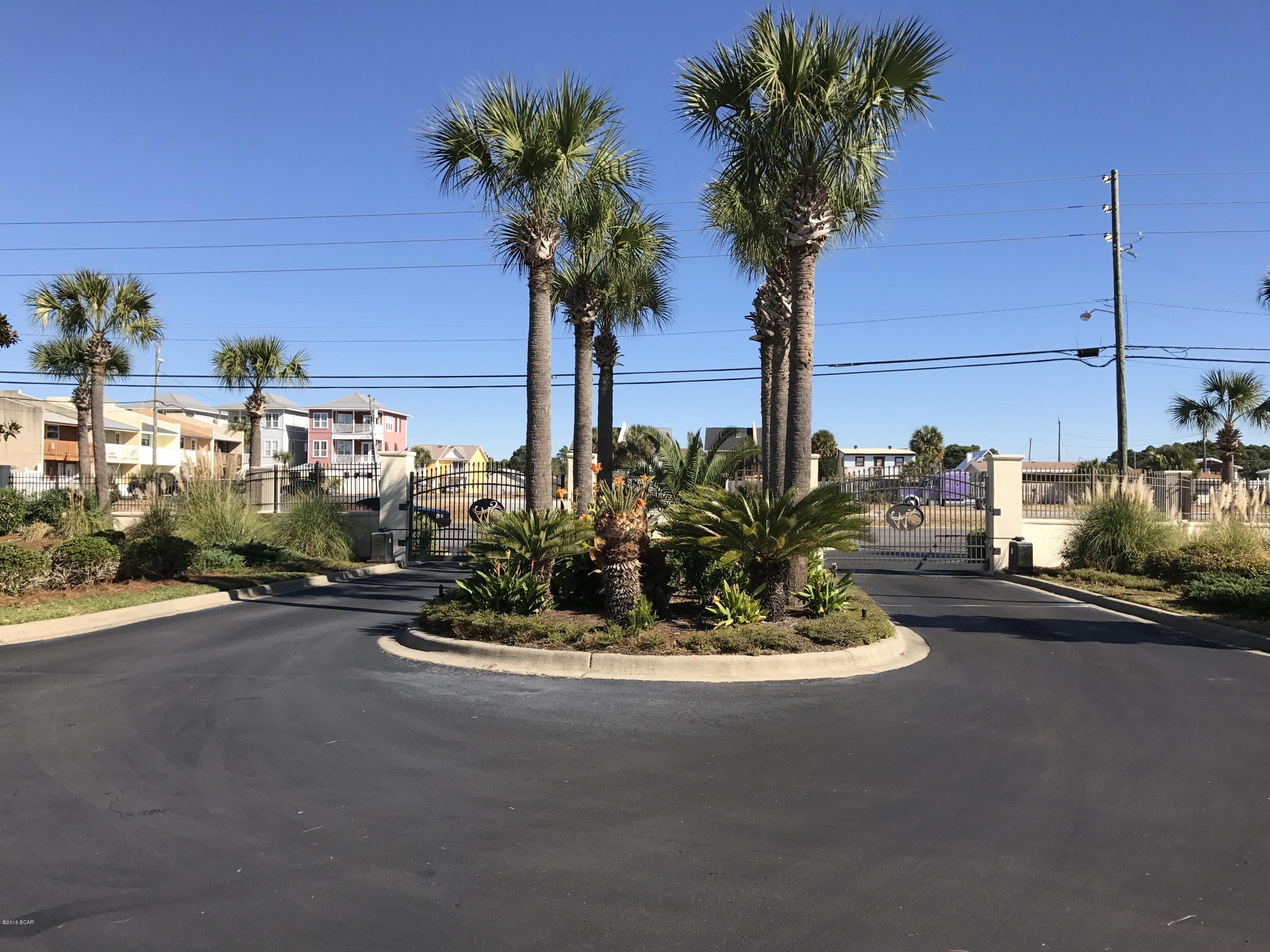 Summerwinds Condo - Residential