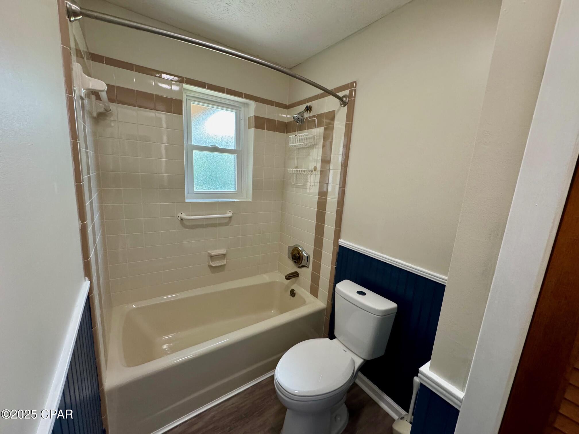 I. S. Morris - Residential Lease