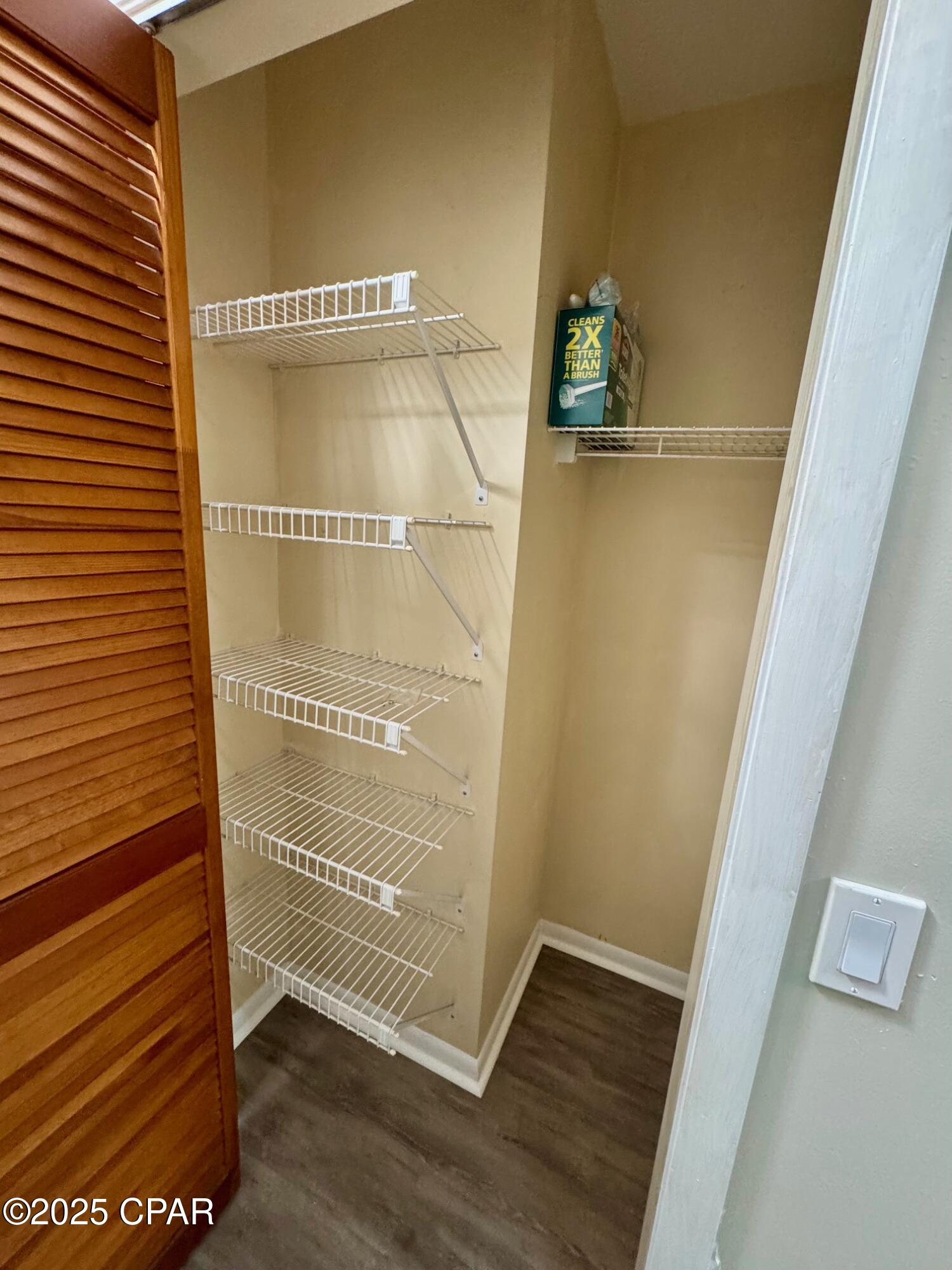 I. S. Morris - Residential Lease