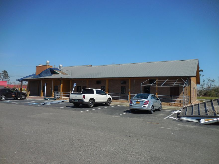 Turnkey Restaurant opportunity in Panana City (Callaway). The property consists of an 8,302 square foot resaurant facility, formally a Sonny's franchised restaurant. The franchise does not go with the sale. The restaurant has seating for 211 people and has a seperate Bar and Banquet facilities. The building sits on 3.104 acres. The building did receive some minor damage from the storm but is insured and all damage will be repaired.

DRASTIC PRICE REDUCTION, Reduced $200,000.
