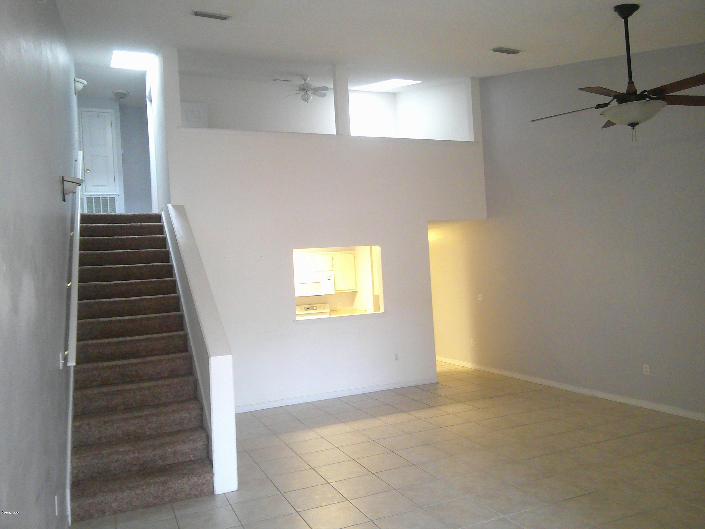 Escada - Residential