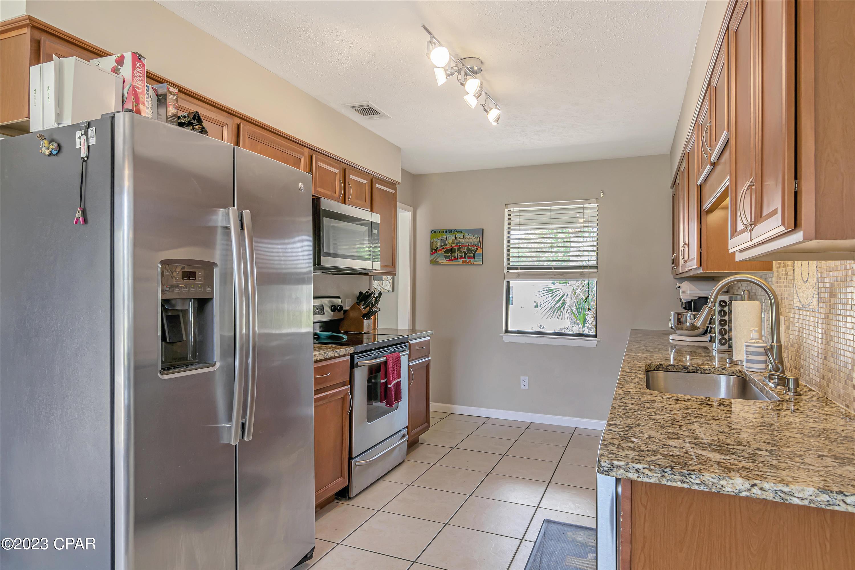 North Lagoon Oaks 5th - Residential