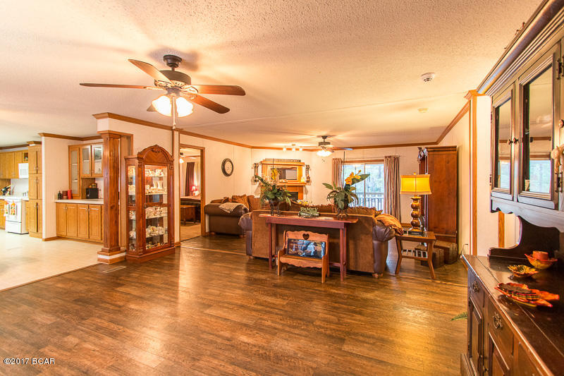 White Western Springs Unit 1 - Residential