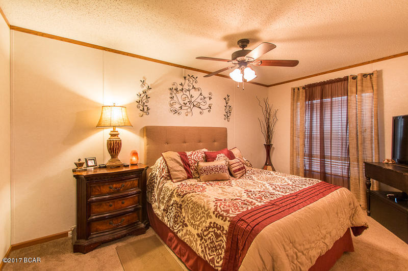 White Western Springs Unit 1 - Residential