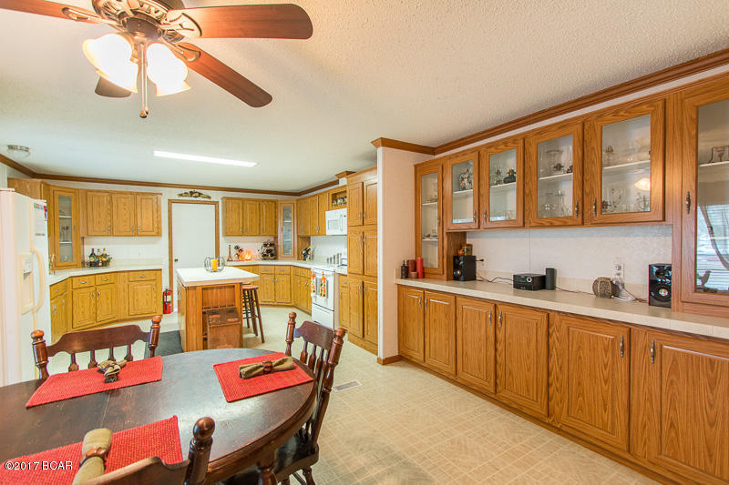 White Western Springs Unit 1 - Residential