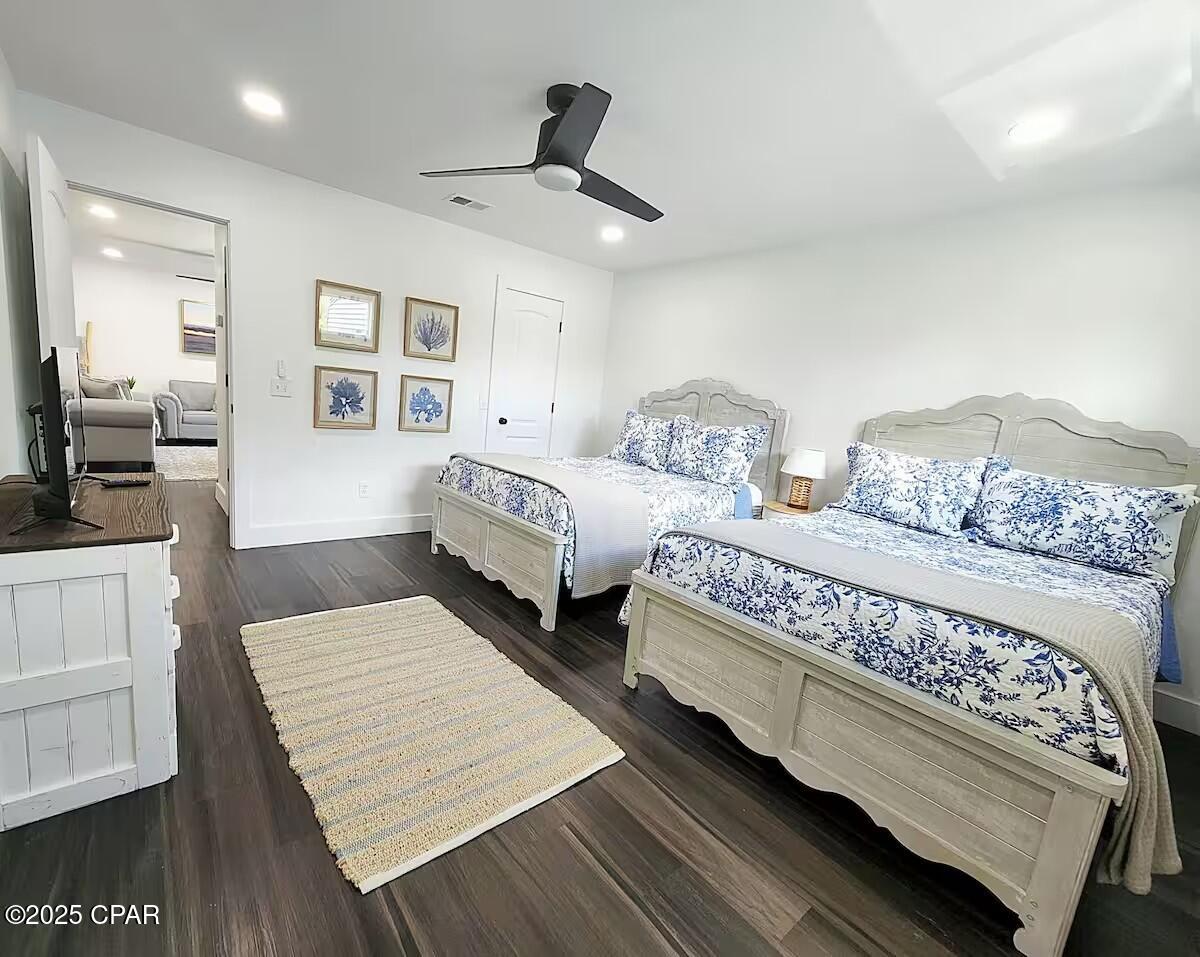 Shade Tree Condo Ph II - Residential