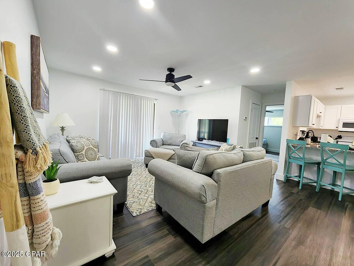 Shade Tree Condo Ph II - Residential