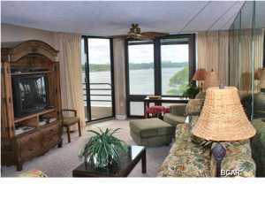 Lagoon Towers Phase I - Residential