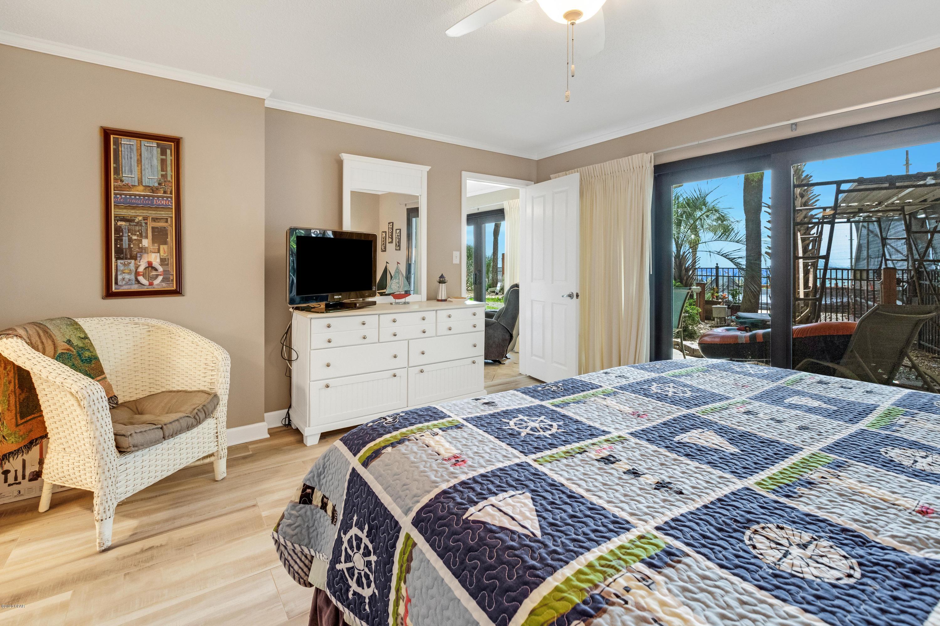 The Commodore - Residential