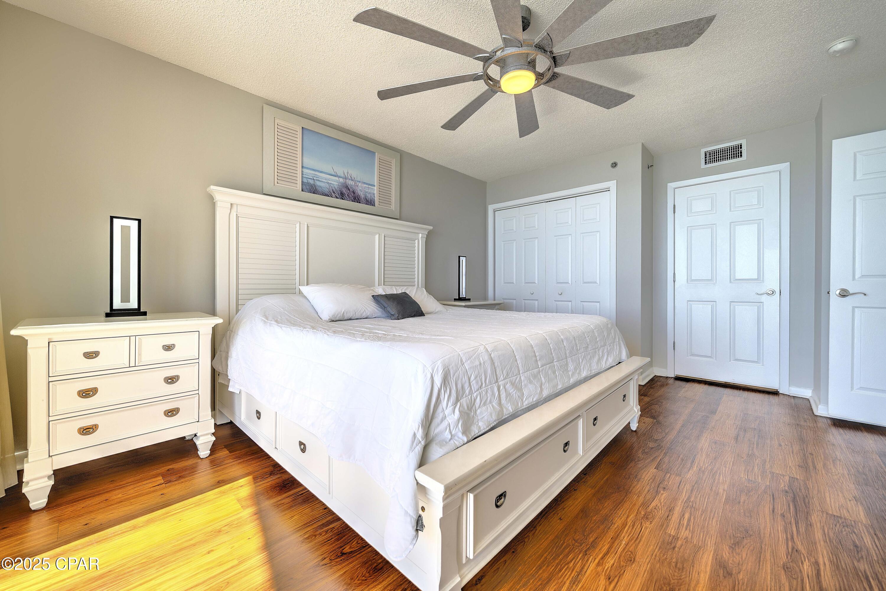 Long Beach Towers IV - Residential