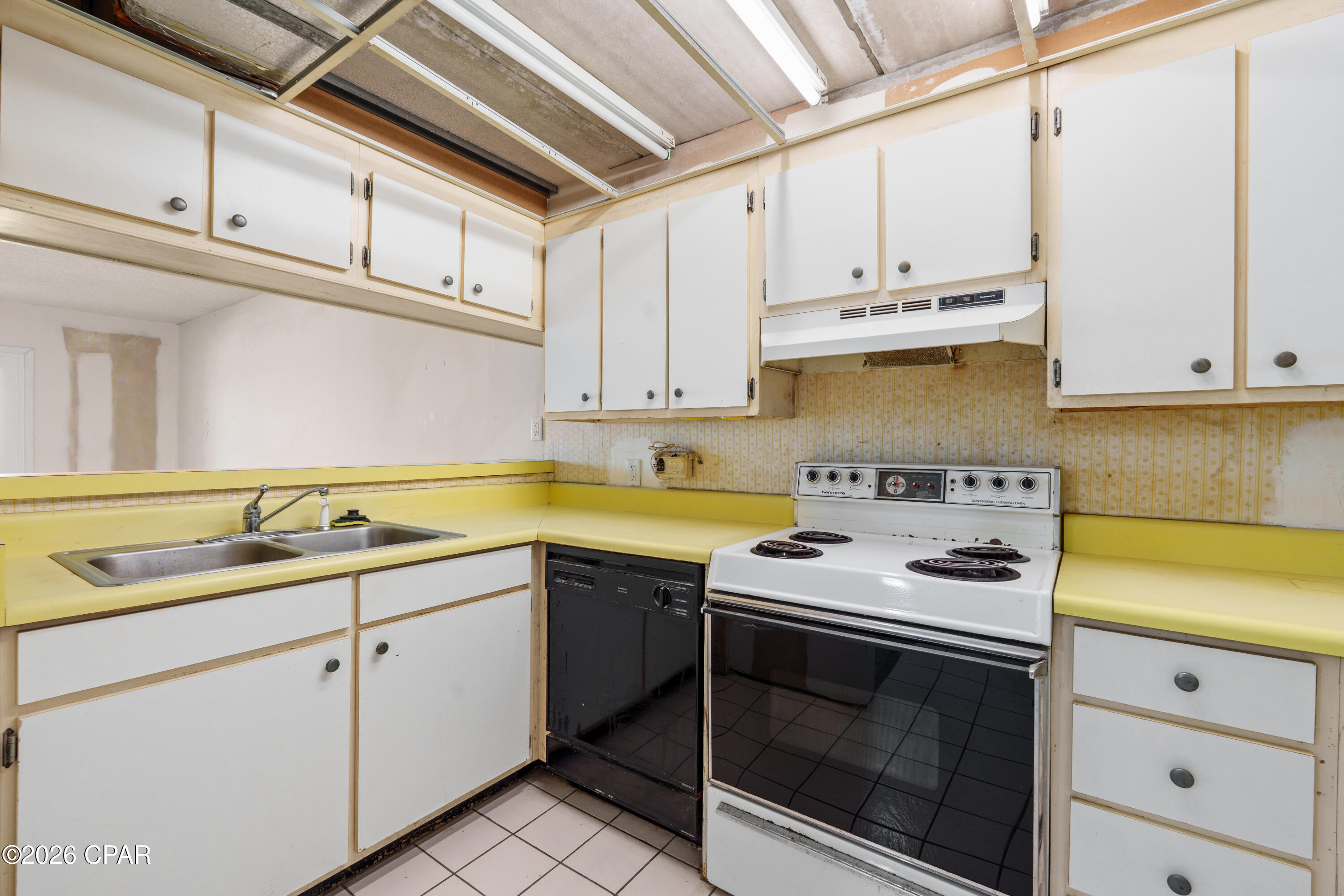 Mariner East Condo - Residential
