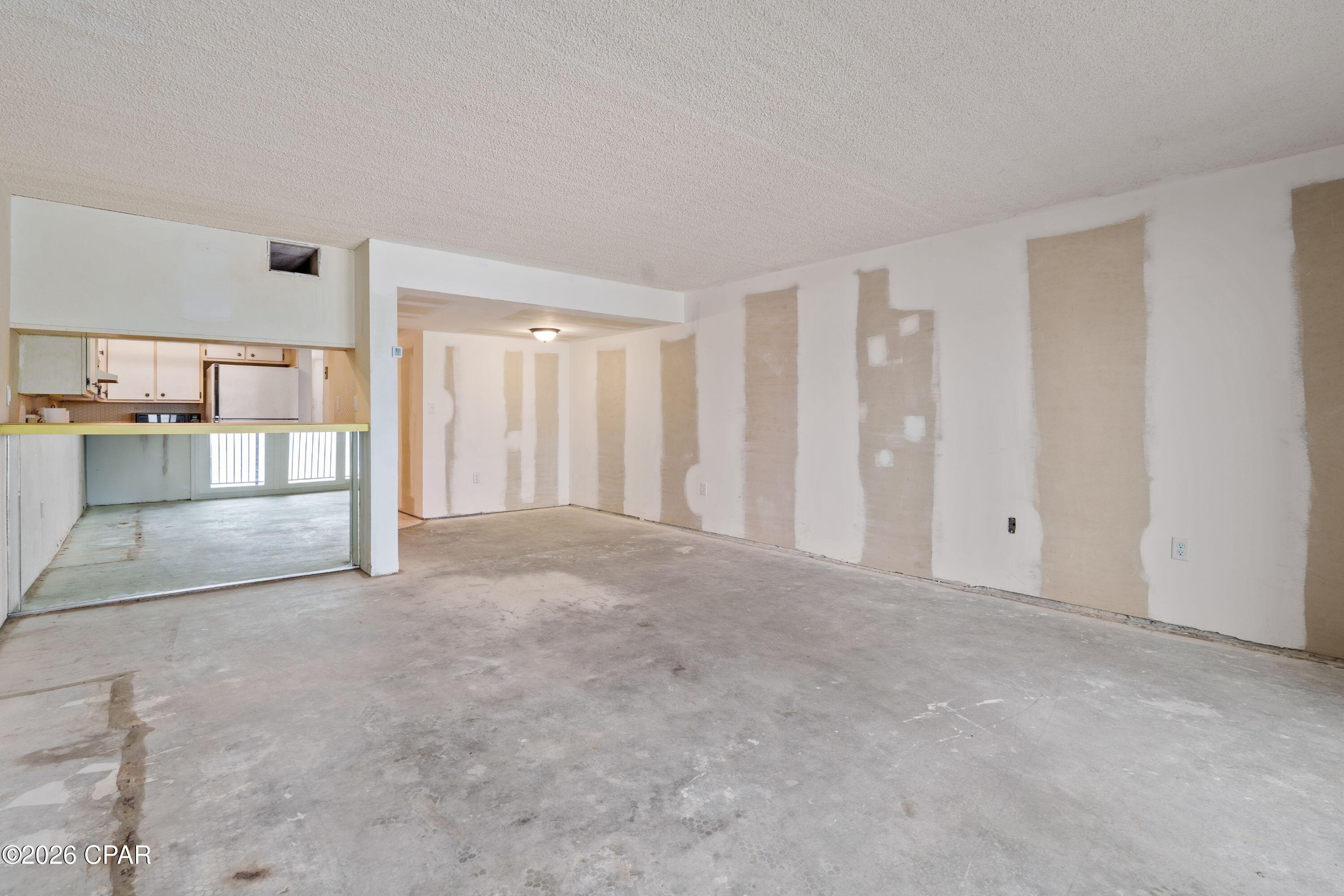Mariner East Condo - Residential