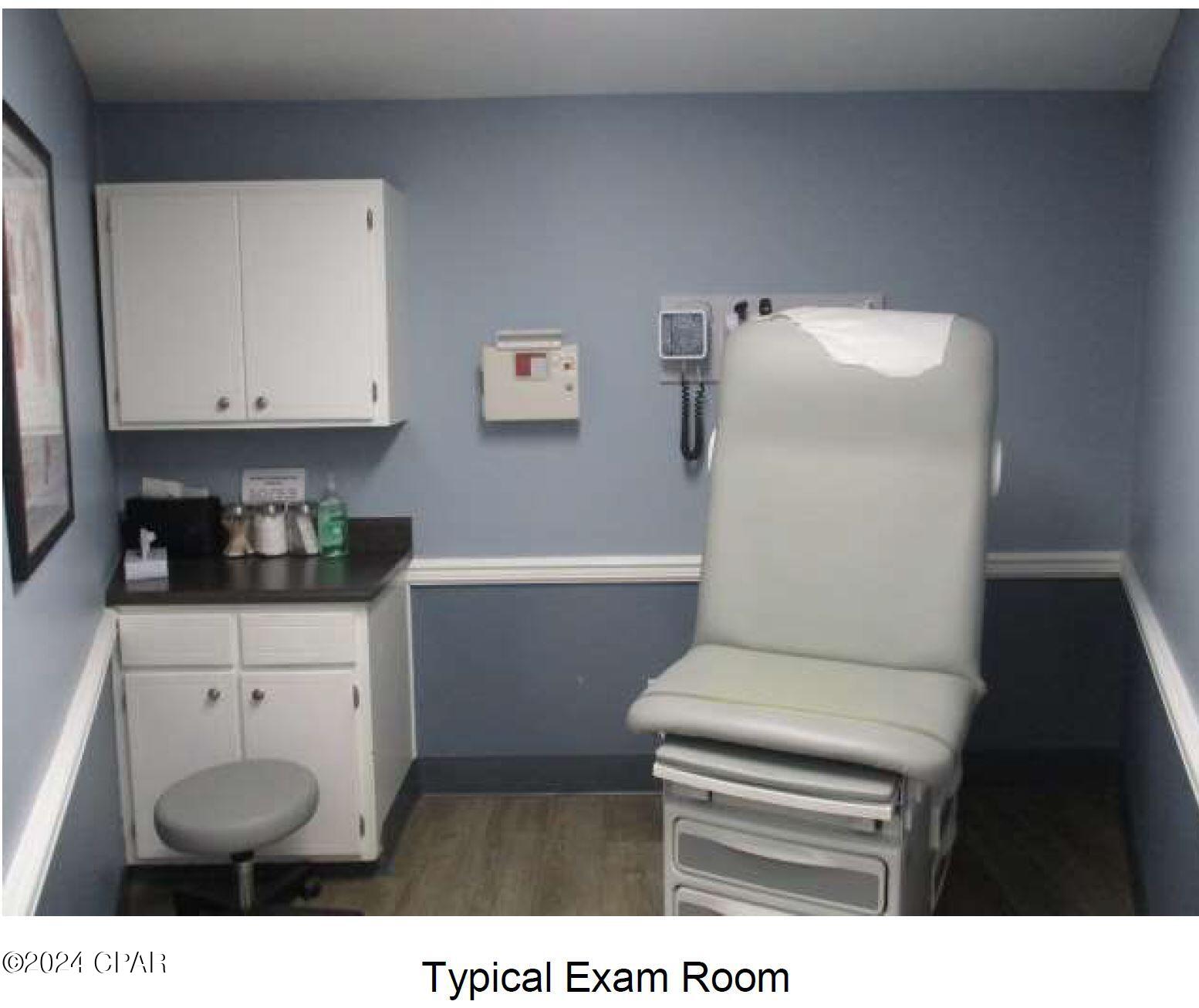 [No Recorded Subdiv] - Commercial Sale