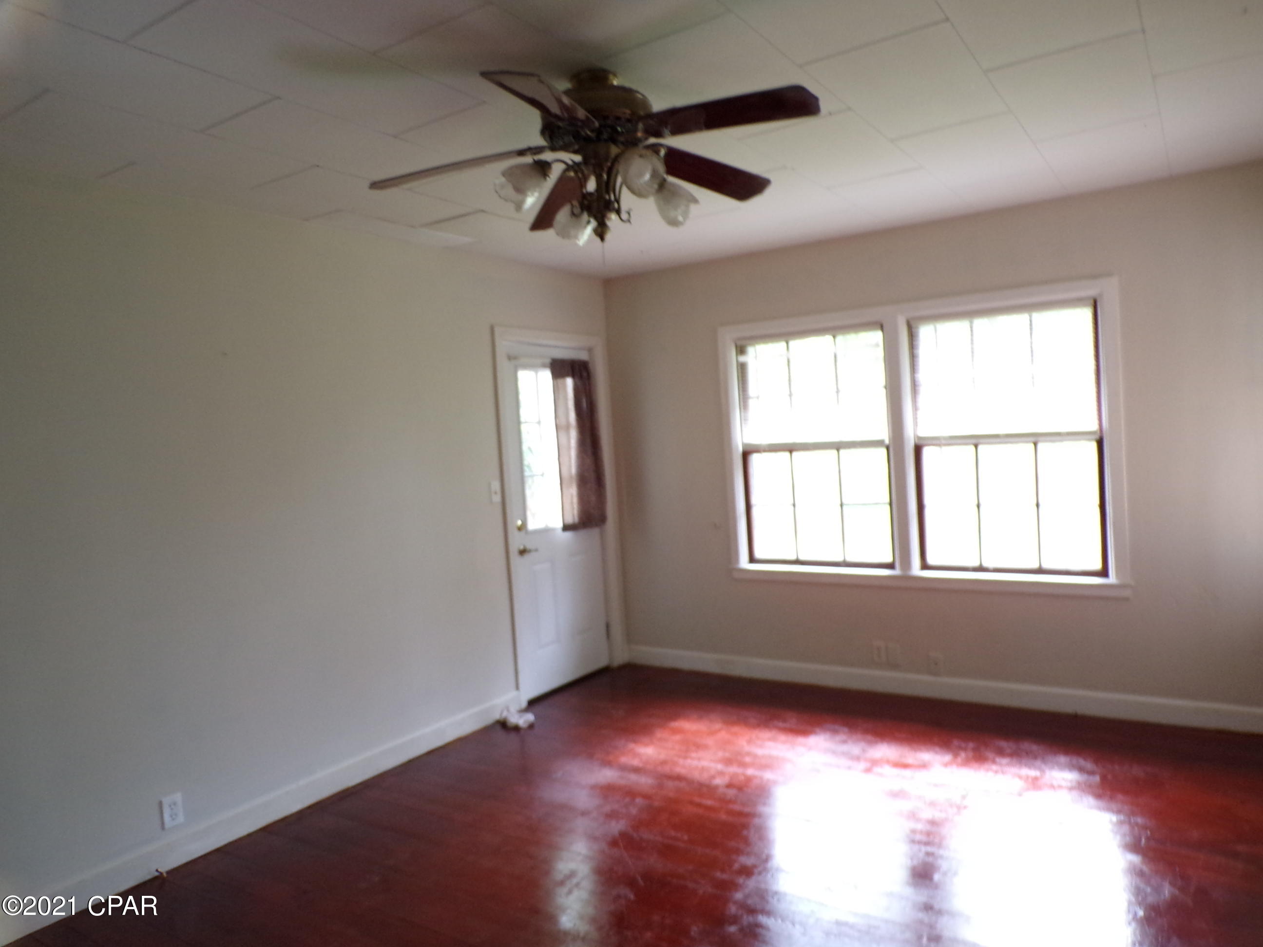 [No Recorded Subdiv] - Residential Lease