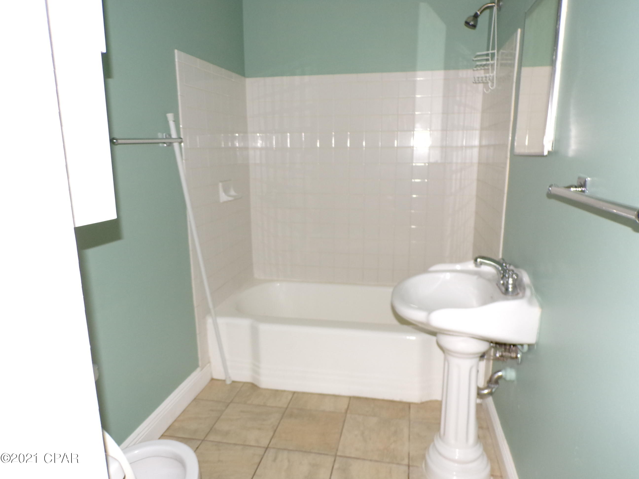 [No Recorded Subdiv] - Residential Lease