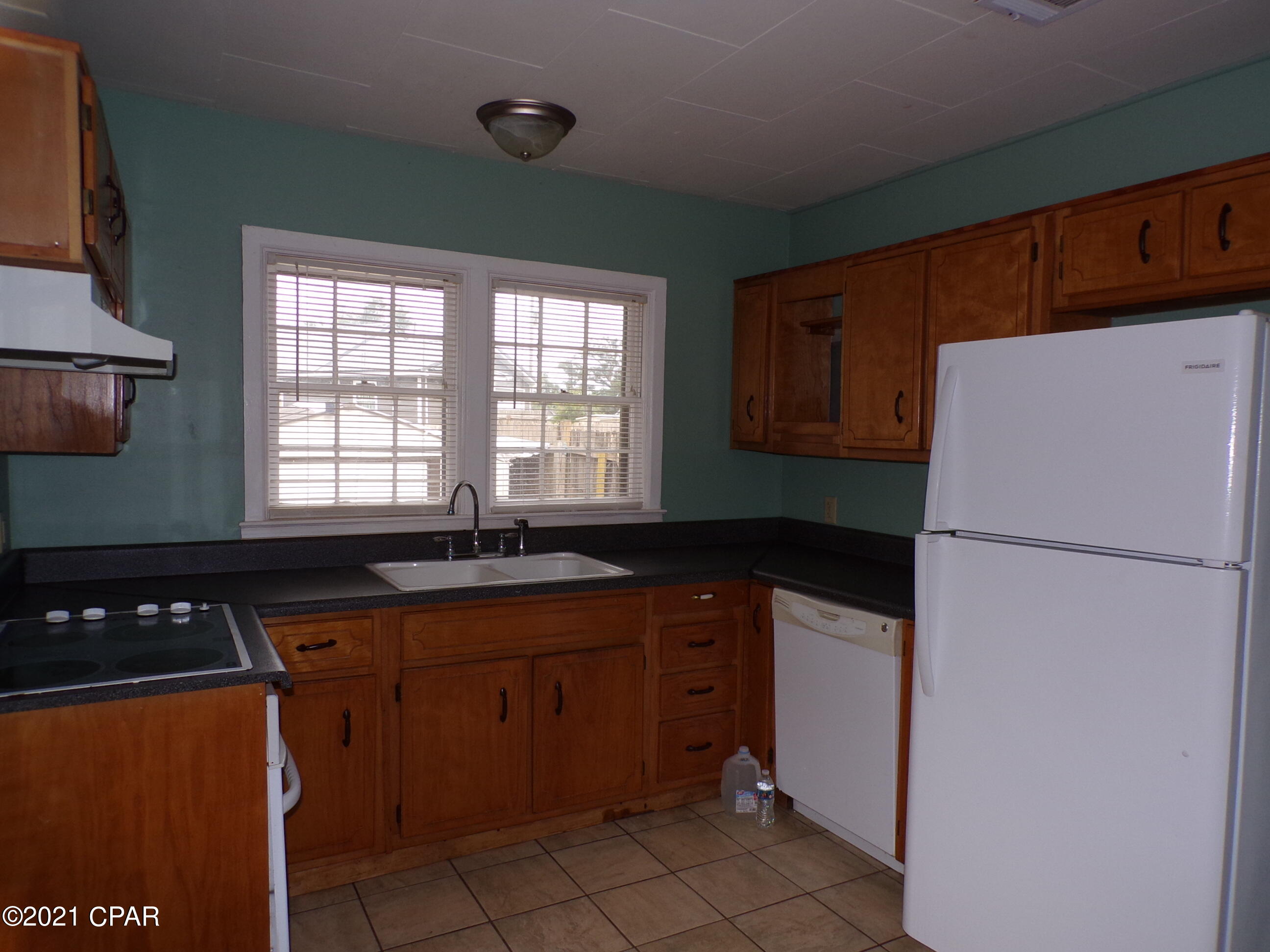 [No Recorded Subdiv] - Residential Lease