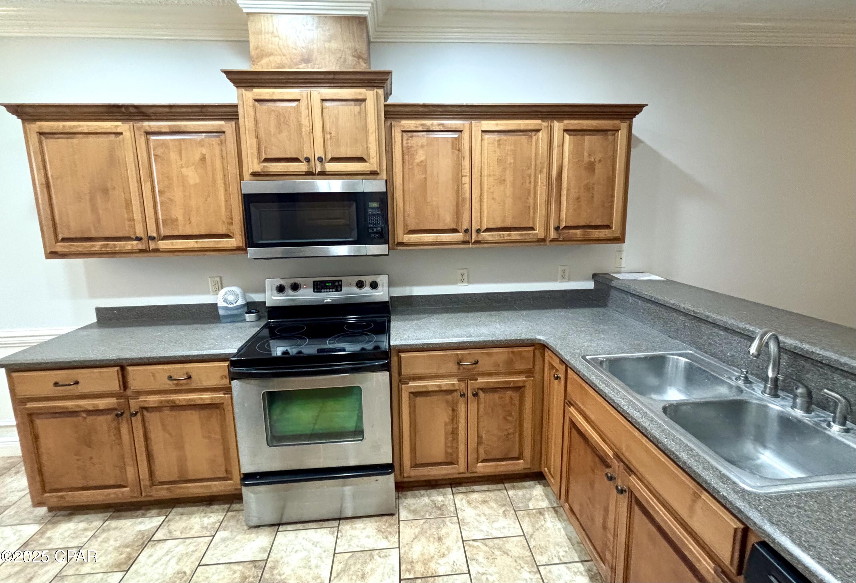 Gardenia Beach - Residential Lease