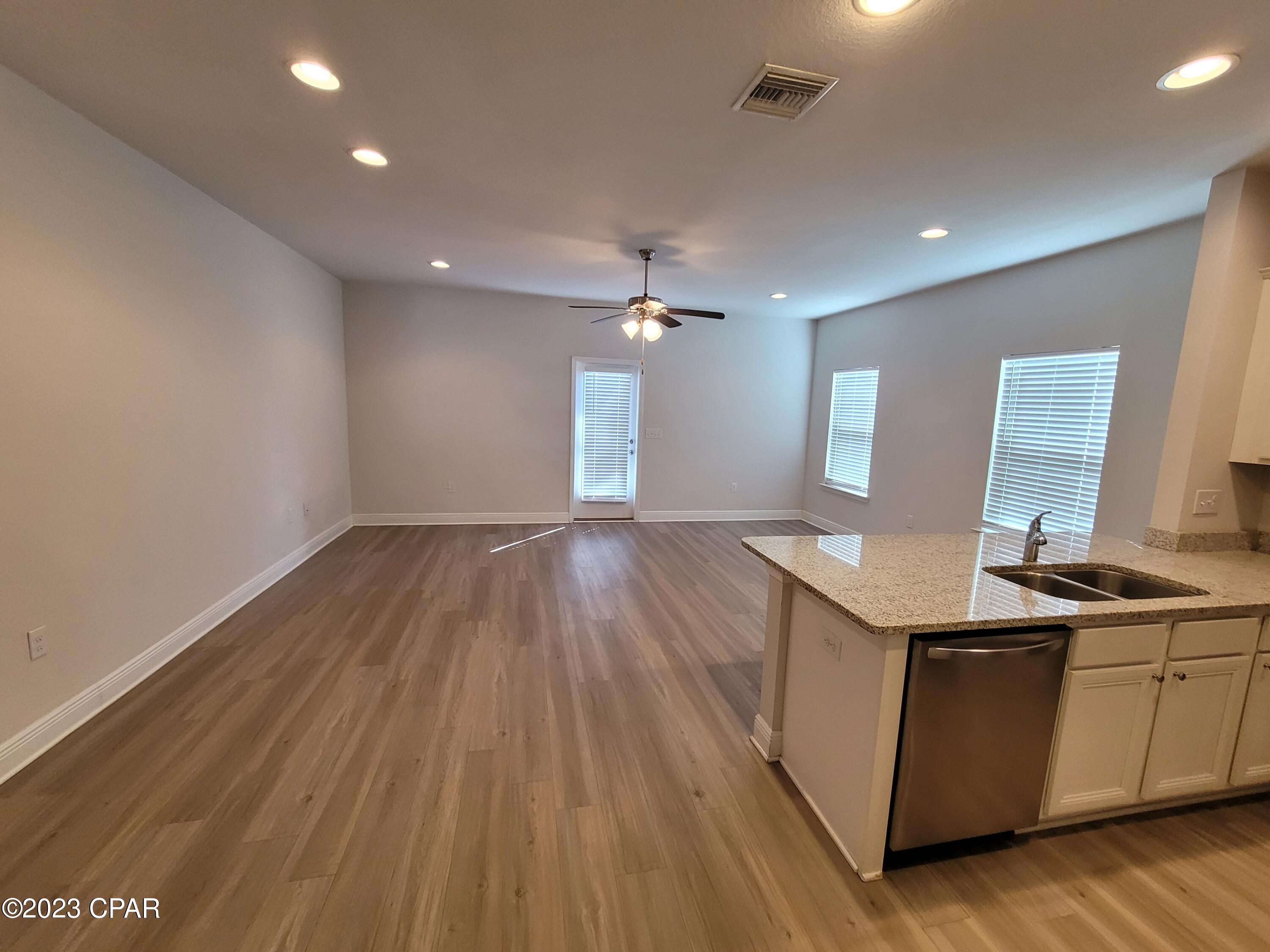 Hathaway Townhomes - Residential Lease