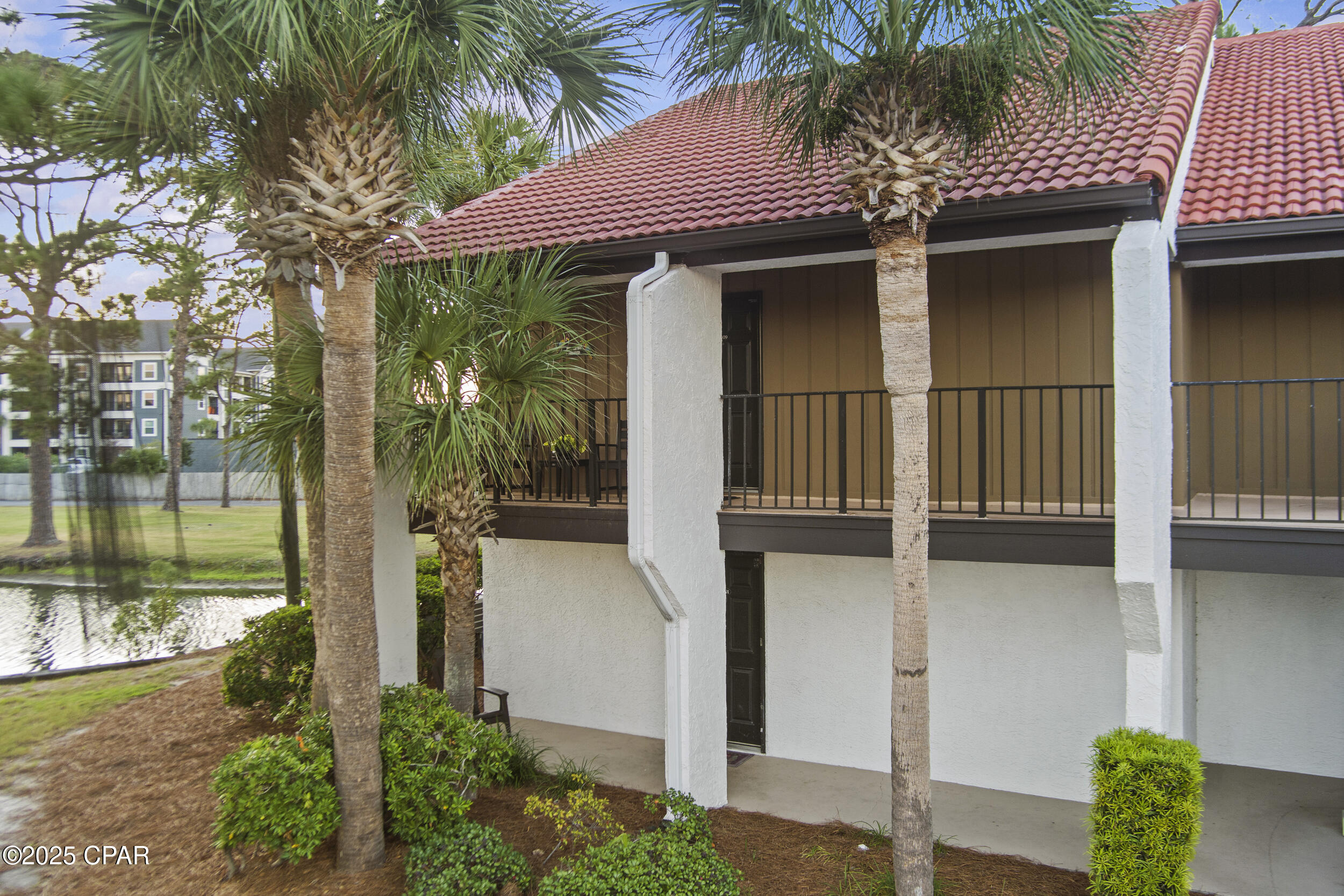 Edgewater Golf Villas 5 B - Residential