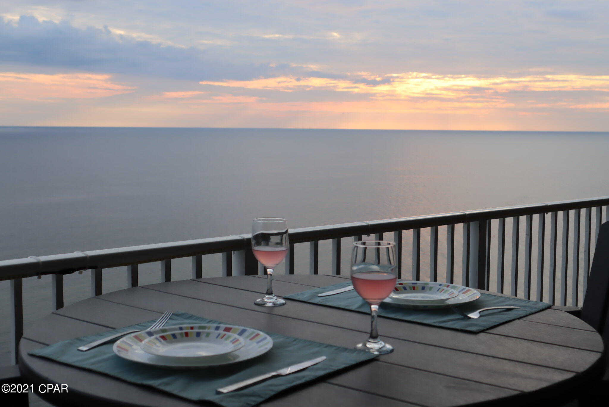 Tropic Winds - Residential