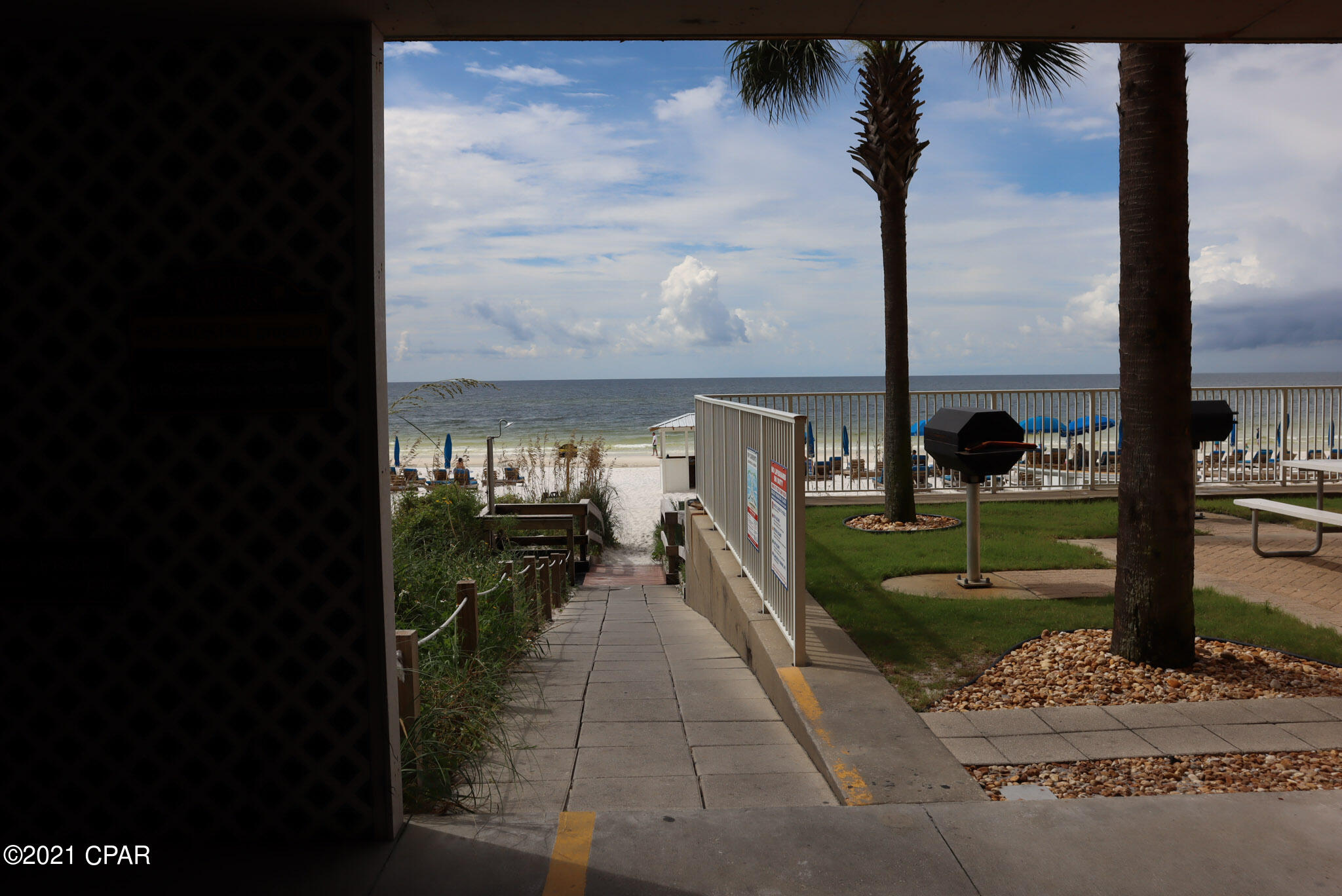 Tropic Winds - Residential