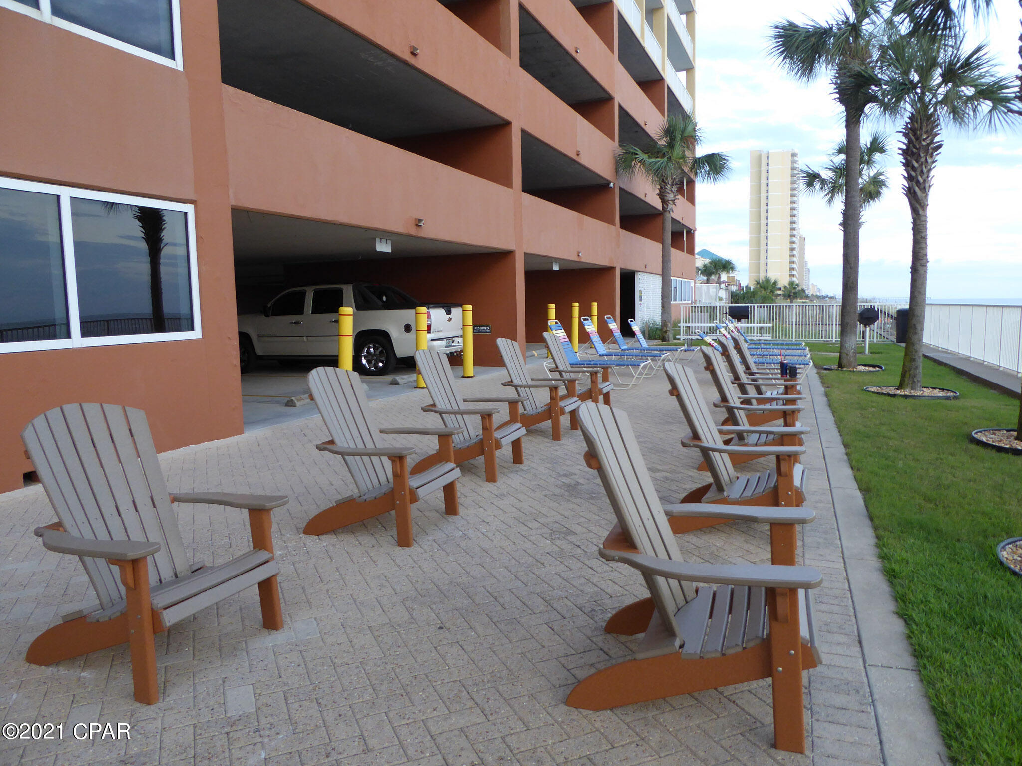 Tropic Winds - Residential