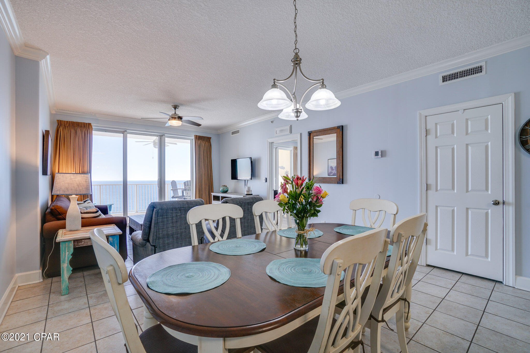 Tropic Winds - Residential