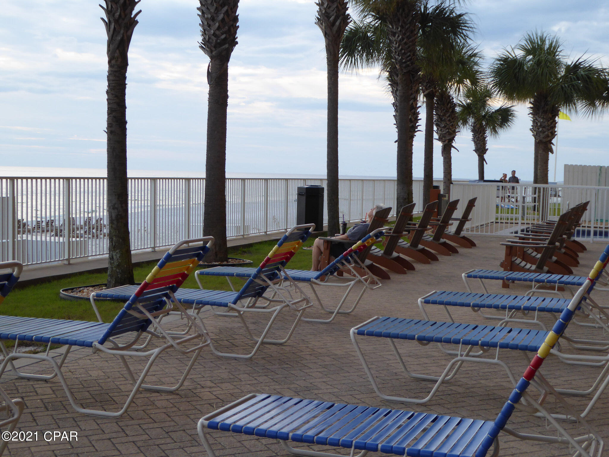 Tropic Winds - Residential