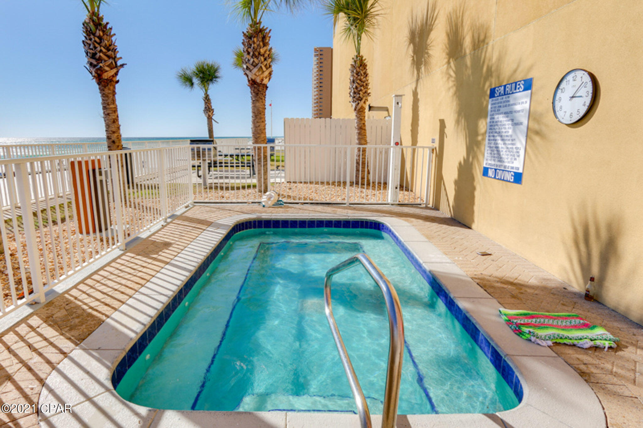 Tropic Winds - Residential