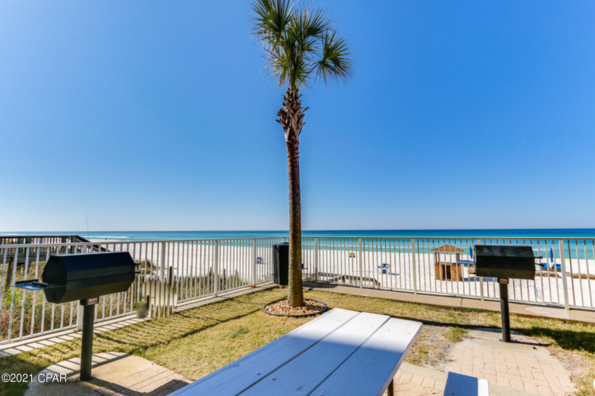 Tropic Winds - Residential