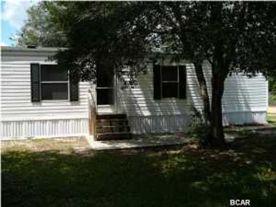 This is a very nice 3 bedroom 2 bath mobile home in the quiet Green Acres Mobile Home Community, situated on a large lot with washer/dryer, water & sewage provided. Nicely sized kitchen & dining room open and spacious. Bedrooms are split plan for extra privacy. Master bedroom has a large closet with double sliding doors. Come and enjoy the quiet country living. Pets are negotiable with non-refundable $150 per animal fee (sorry no dogs). *All measurements are approximate*