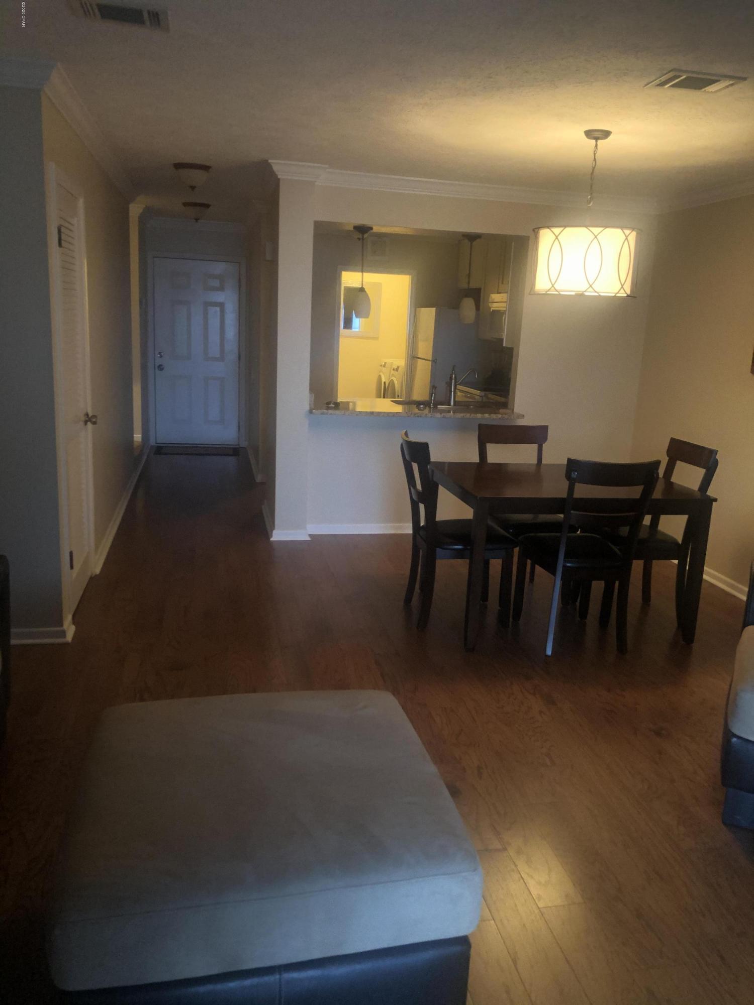 Cedar Cove Apts - Residential