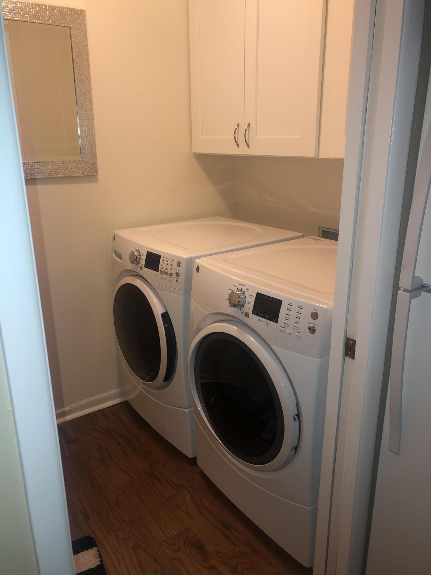 Cedar Cove Apts - Residential