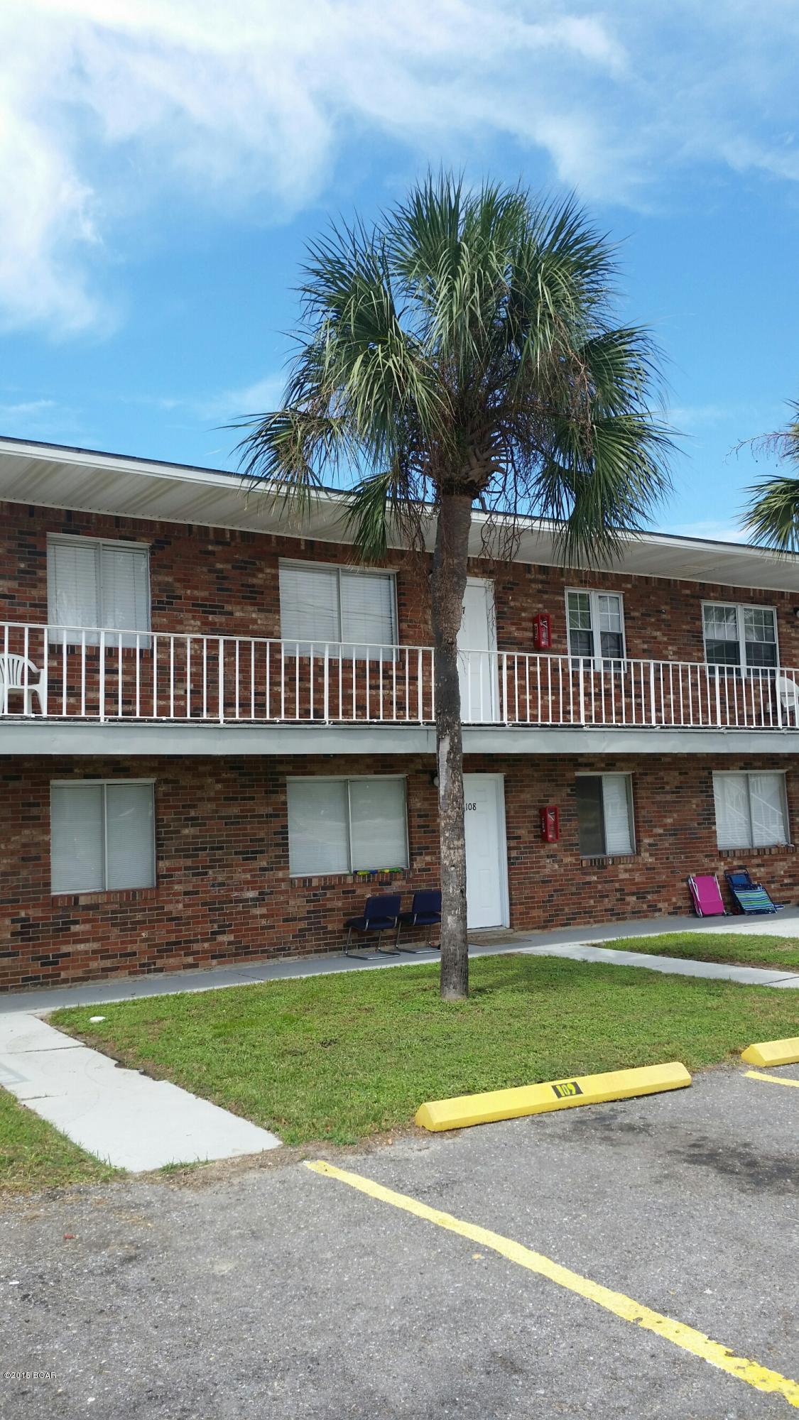 Lazy Daze Condo. - Residential