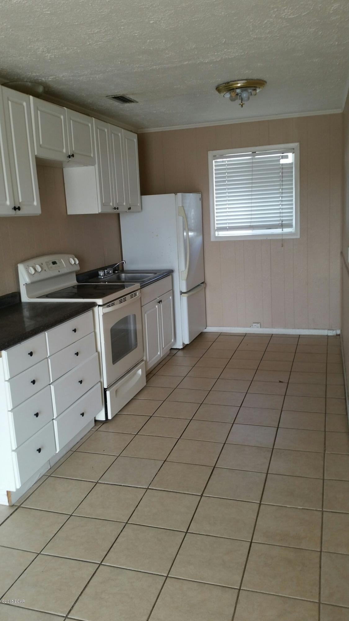 Lazy Daze Condo. - Residential