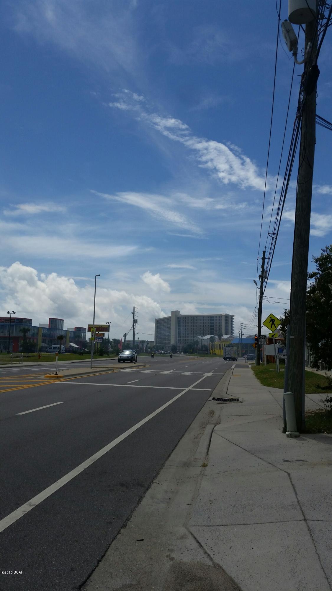 Lazy Daze Condo. - Residential