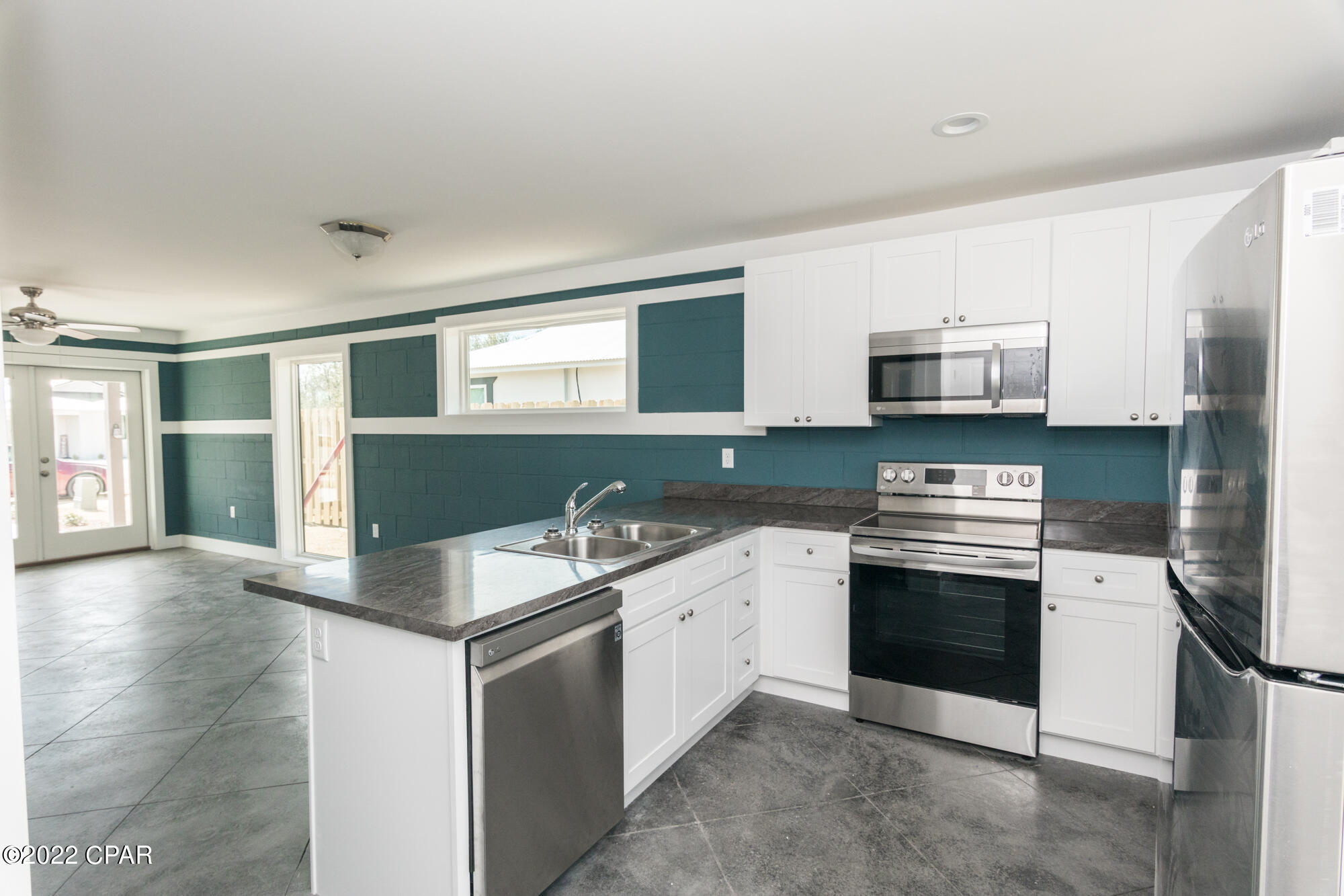 South Caravana Manor - Residential