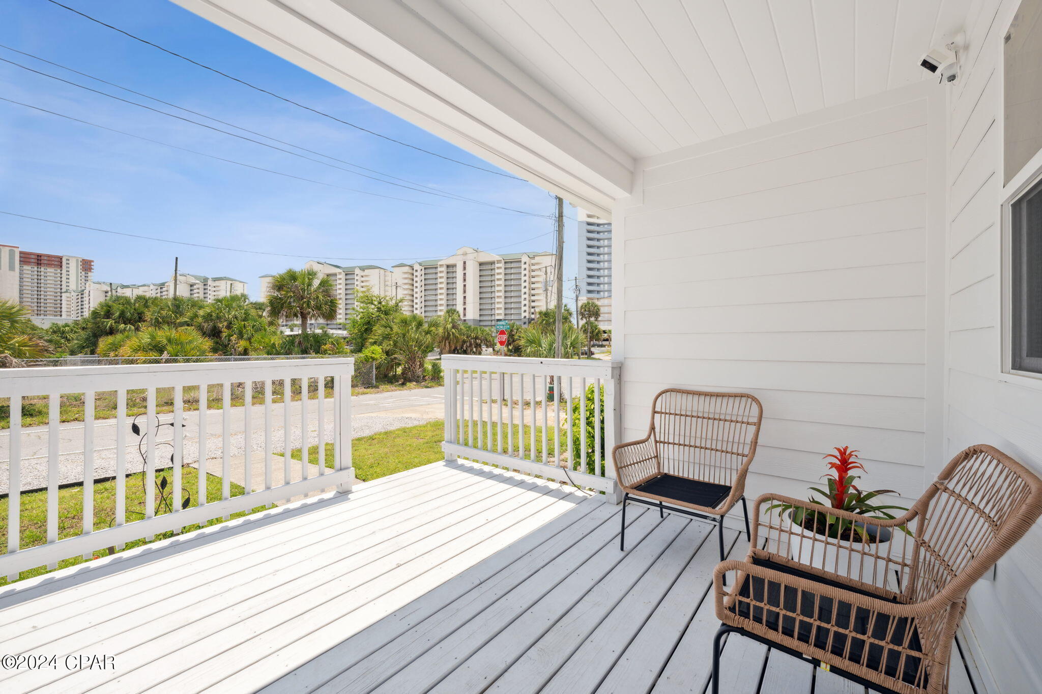 Long Beach 3rd - Residential