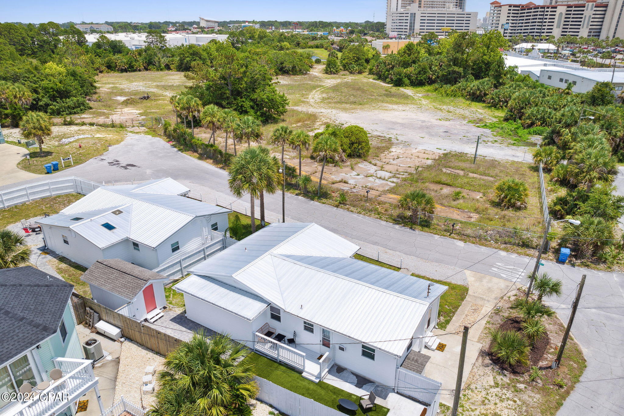 Long Beach 3rd - Residential