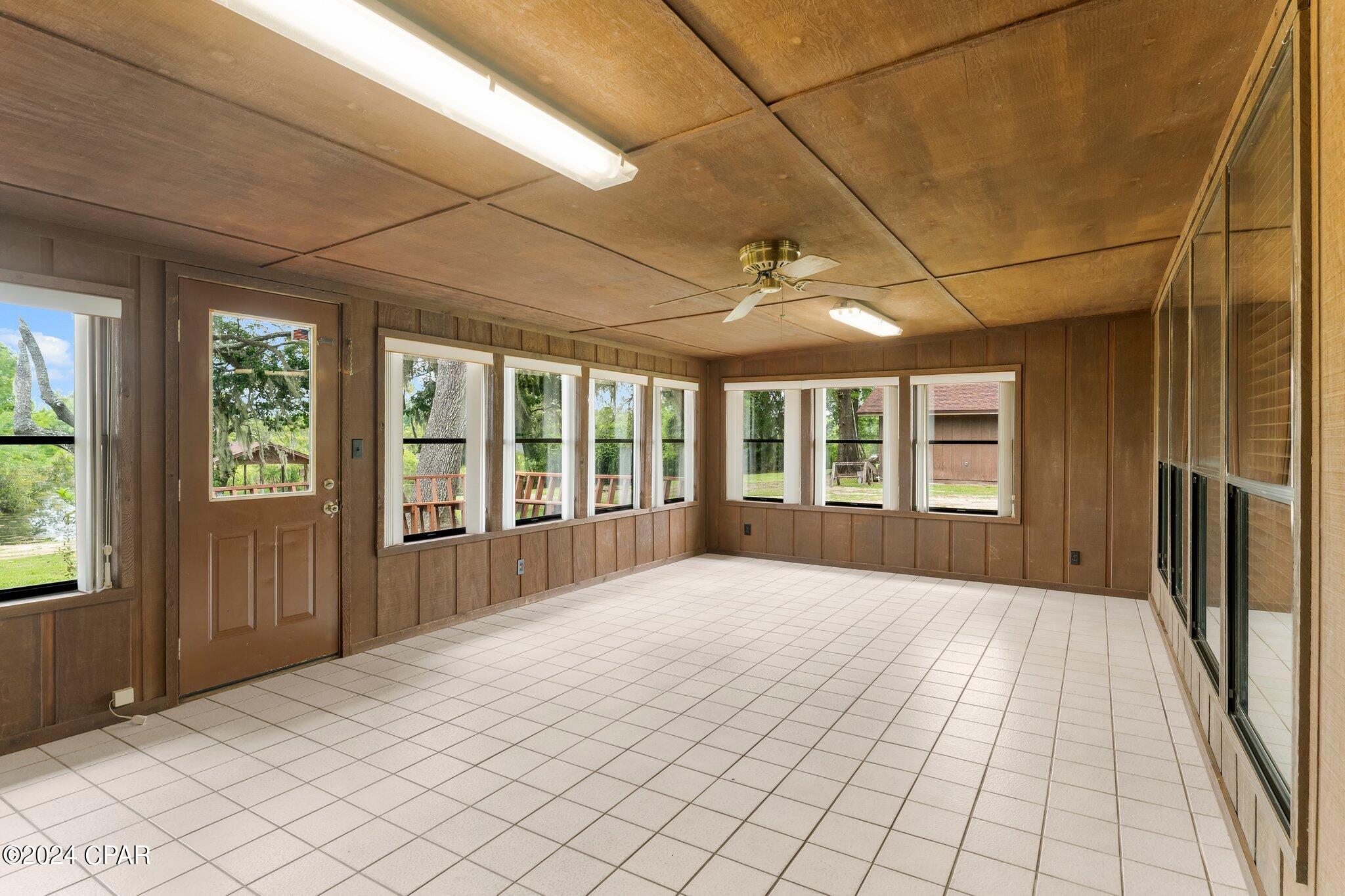 Deerpoint Lake Heights - Residential