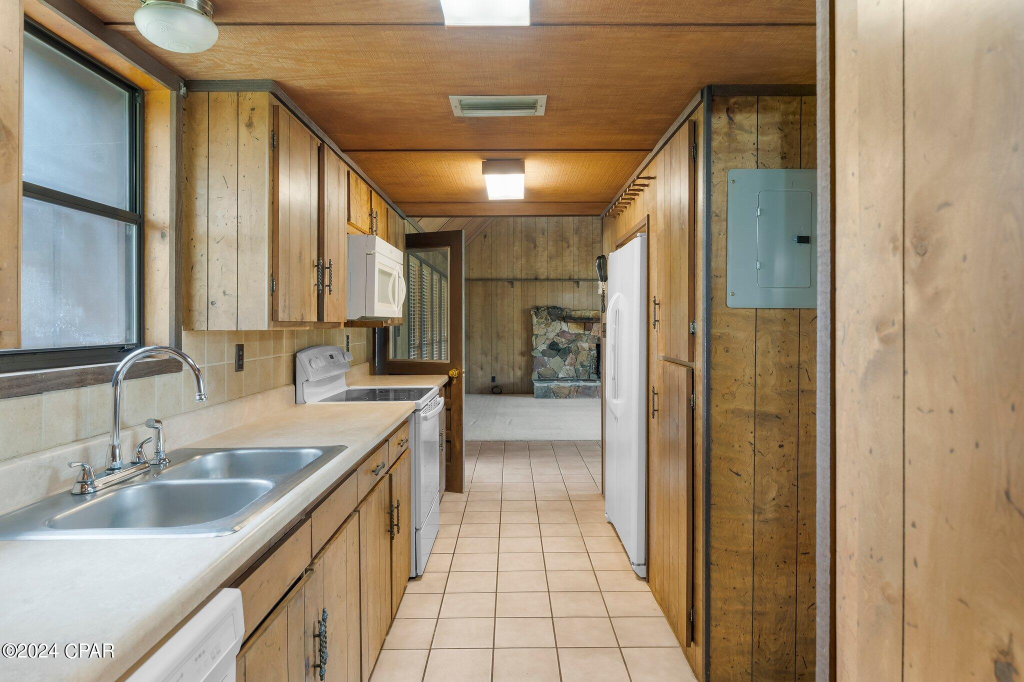 Deerpoint Lake Heights - Residential