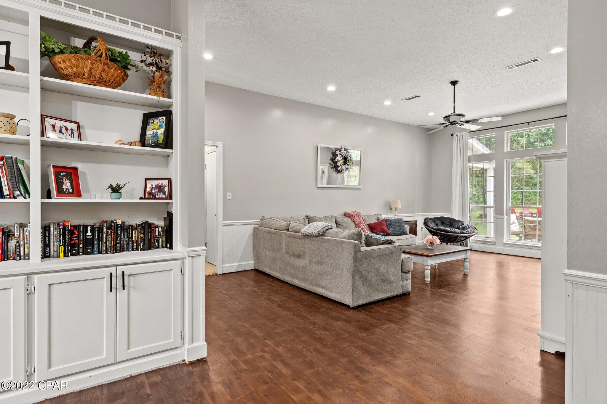 [No Recorded Subdiv] - Residential