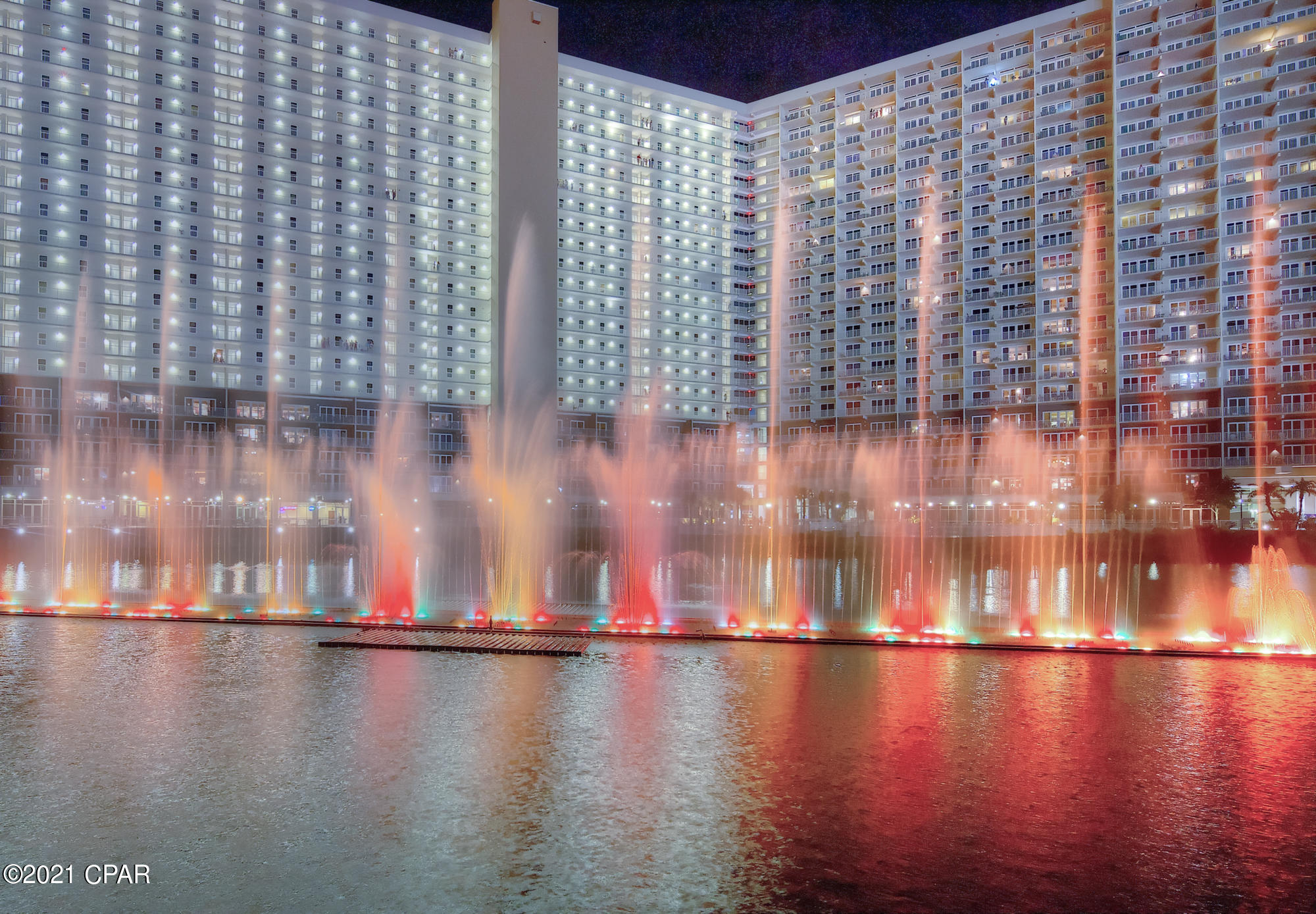 Laketown Wharf - Residential