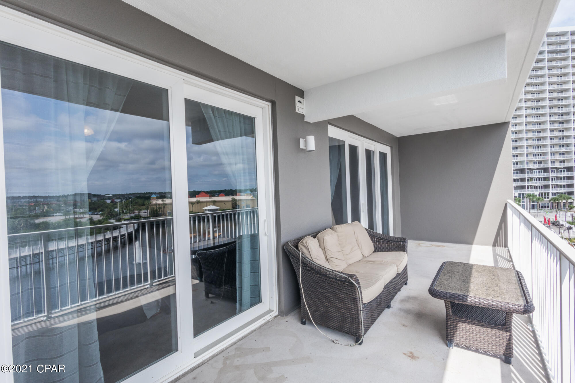 Laketown Wharf - Residential
