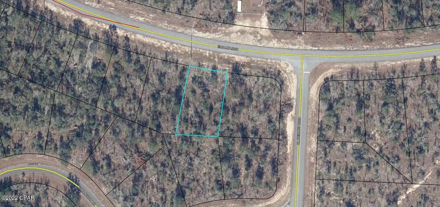 Located in the beautiful Sunny Hills subdivision is this nice residential lot.  The lot appears to have access to the community water system however, this will need to be verified by the buyer.  Additionally, the seller is willing to provide a survey with purchase. There is much to love about this community as it offers an 18 hole golf course and numerous nearby lakes/ponds with 5 different boat landings for fishing and swimming. It is located approximately 45 minutes from the world's most beautiful beaches. Washington County offers some of the lowest property taxes in the State of Florida. Deed restrictions do not allow mobile homes; however, there is no HOA. Buyer is to pay owner's title policy, doc stamps on deed and closing fee.