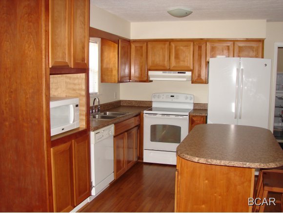 Lannie Rowe Lake Estates U-1 - Residential Lease