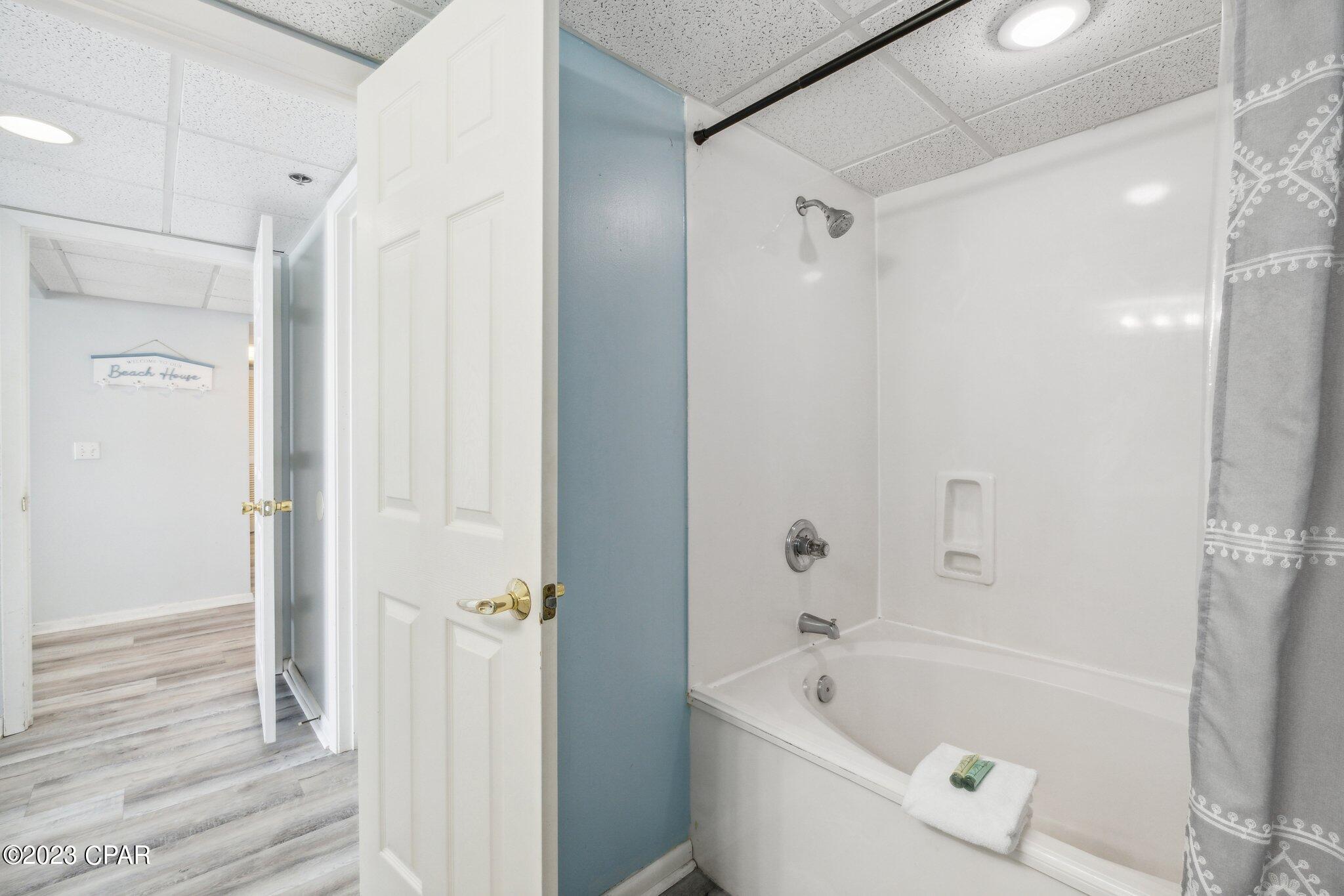 Long Beach Towers IV - Residential