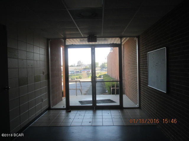 [No Recorded Subdiv] - Commercial Sale