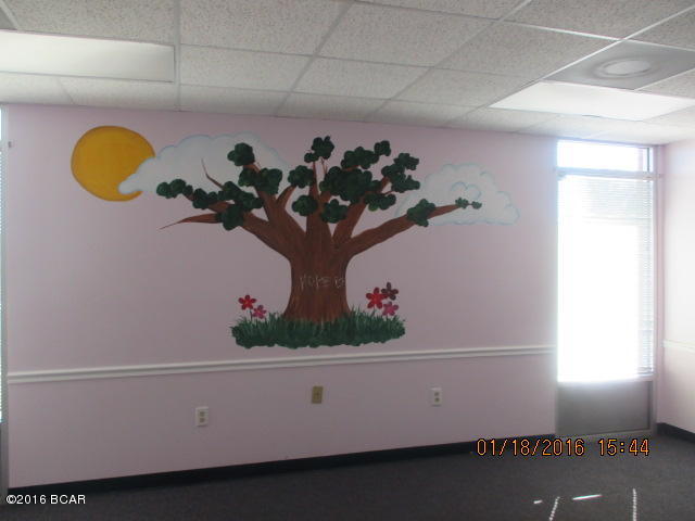 [No Recorded Subdiv] - Commercial Sale