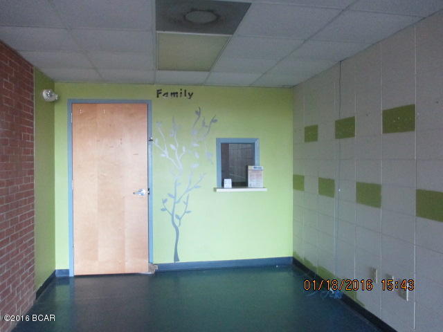 [No Recorded Subdiv] - Commercial Sale